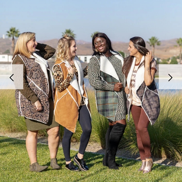 Marlow Faux Shearling Vest - Picture 2 of 7